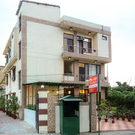 Oyo 10425 Queens Pearl Inn Dehradun Exterior foto