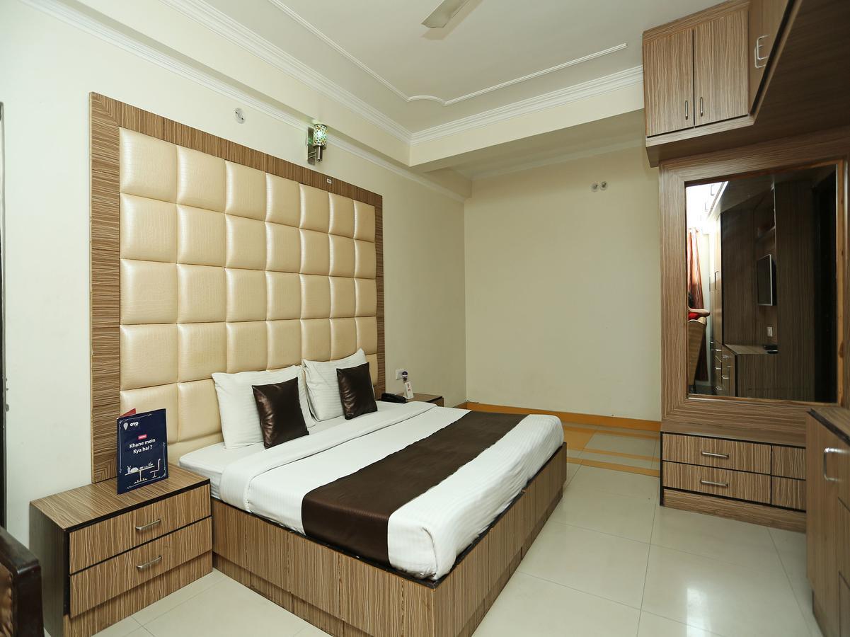 Oyo 10425 Queens Pearl Inn Dehradun Exterior foto